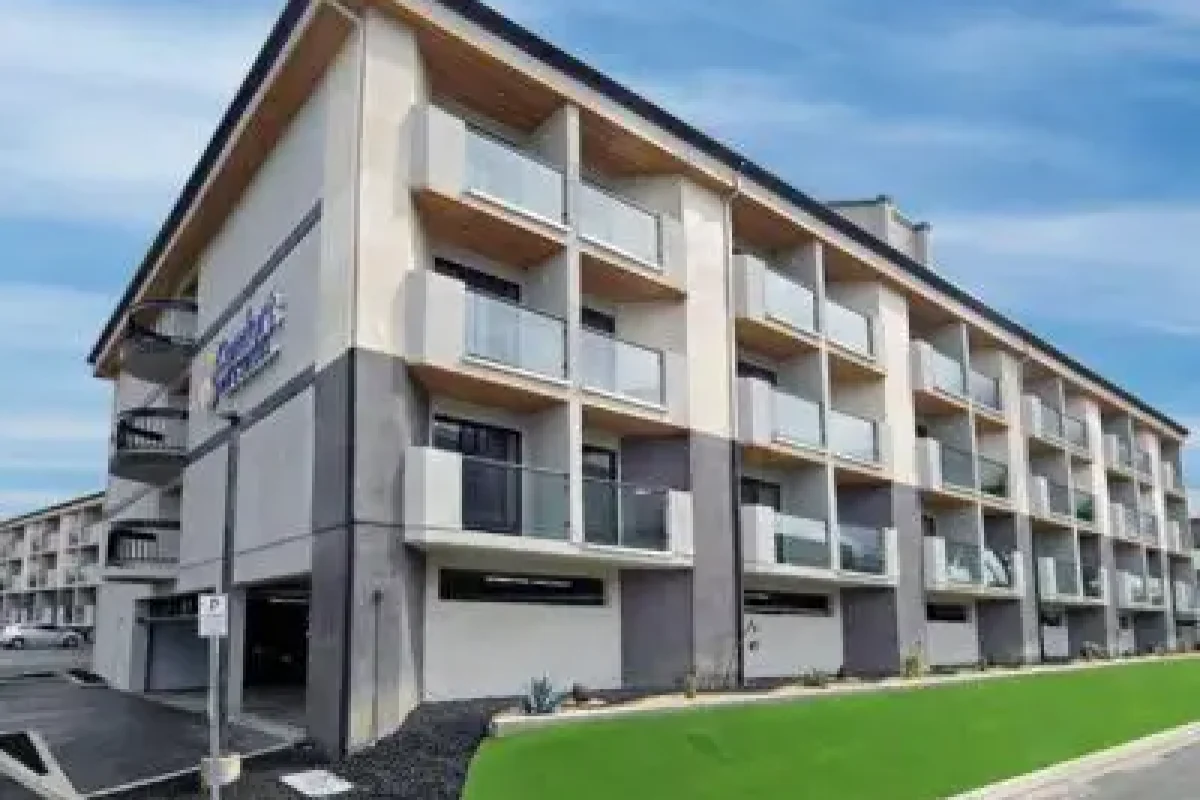 c-qw1j62xge161bnbbmefzjs8qhllwb7zekj0ibyz5b4